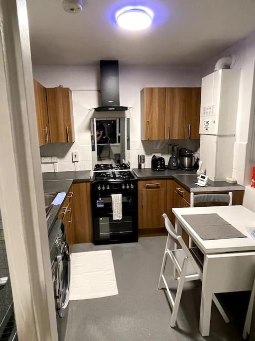 Self-Catering Fully Equipped Apartment In Vauxhall Londres Exterior foto